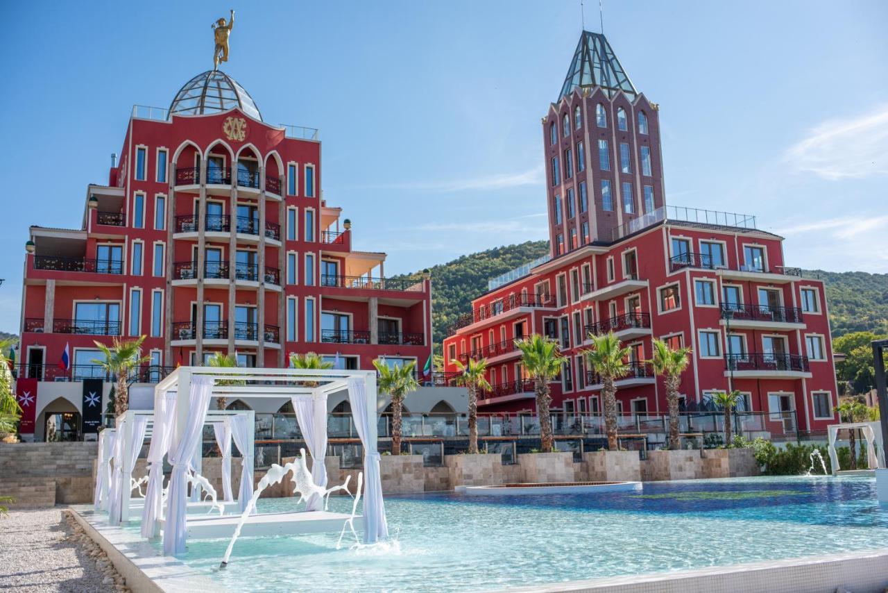 Alchemist Residence Von Goldenburg Belashtitsa ภายนอก รูปภาพ