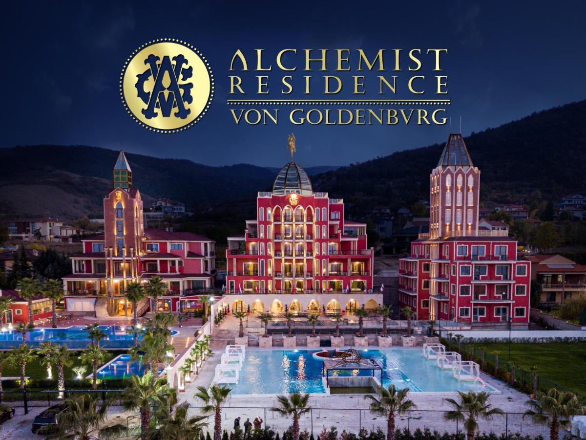 Alchemist Residence Von Goldenburg Belashtitsa ภายนอก รูปภาพ