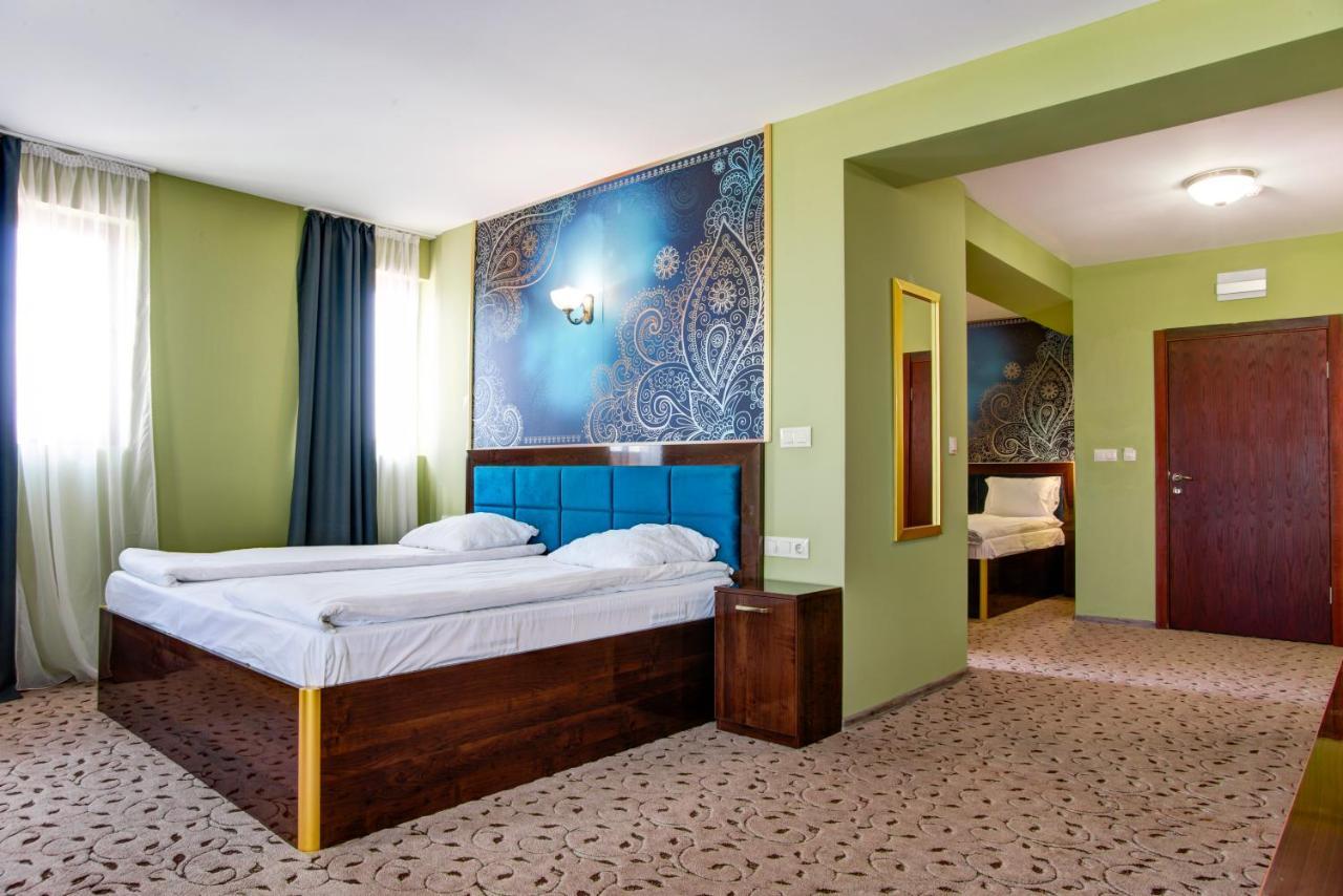 Alchemist Residence Von Goldenburg Belashtitsa ภายนอก รูปภาพ