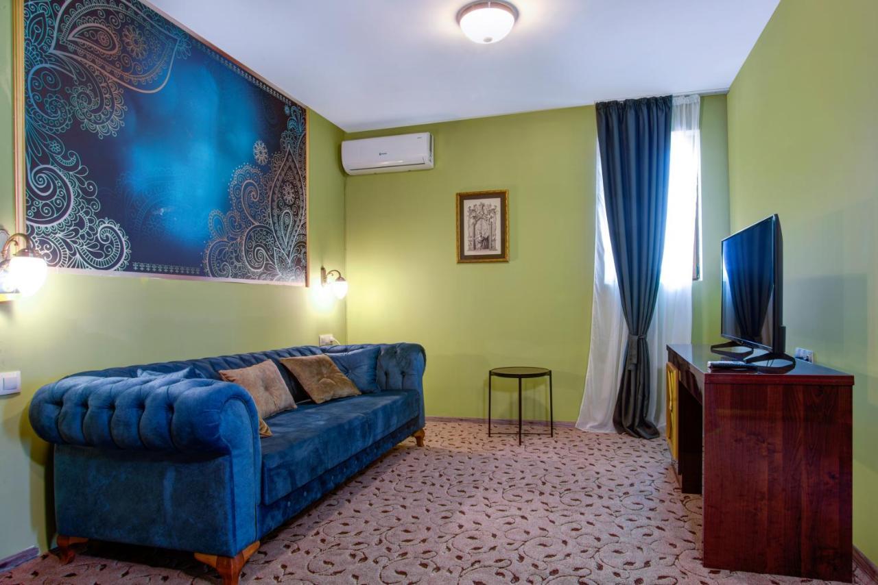 Alchemist Residence Von Goldenburg Belashtitsa ภายนอก รูปภาพ