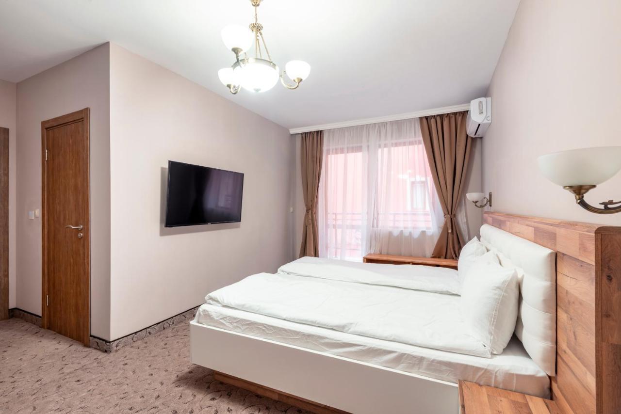 Alchemist Residence Von Goldenburg Belashtitsa ภายนอก รูปภาพ